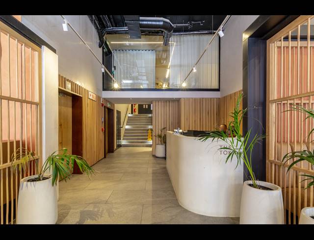 0.5 BEDROOM APARTMENT FOR SALE IN CAPE TOWN CITY CENTRE